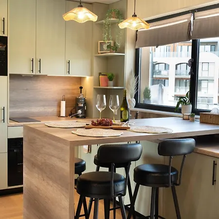 Apartament Stylish Two-room With A Sea View Warna